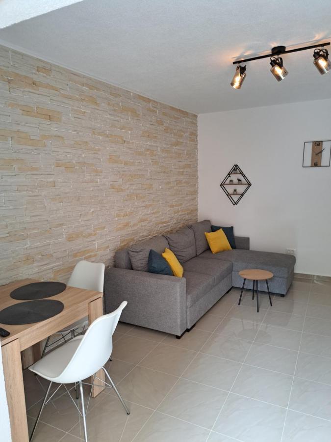 Apartman Polegubic Біоград-на-Мору Екстер'єр фото