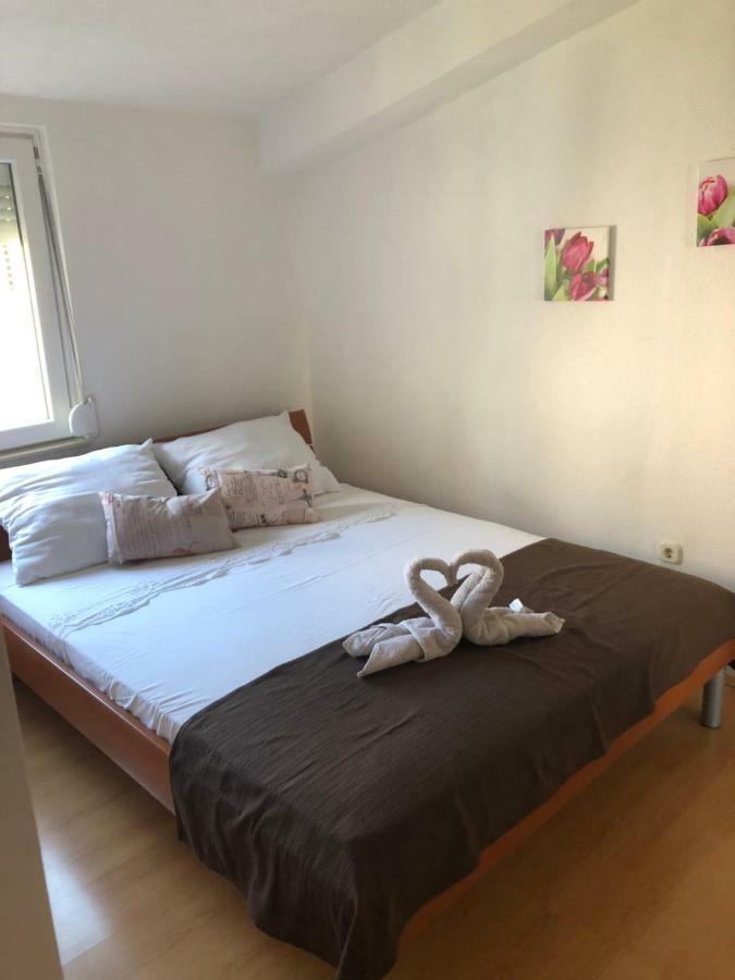 Apartman Polegubic Біоград-на-Мору Екстер'єр фото